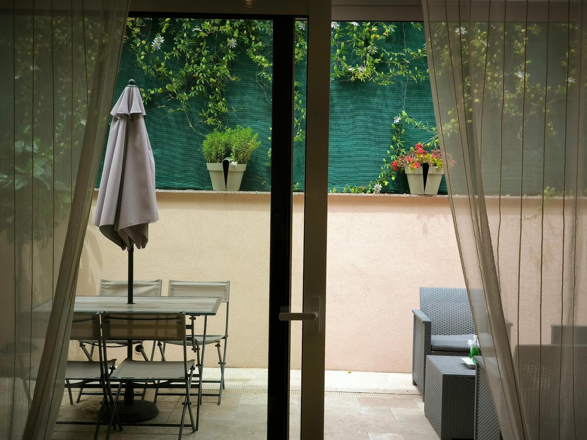 Beau Studio Cozy Centre Ville Et Plages Avec Terrasse N3 Nice Luaran gambar
