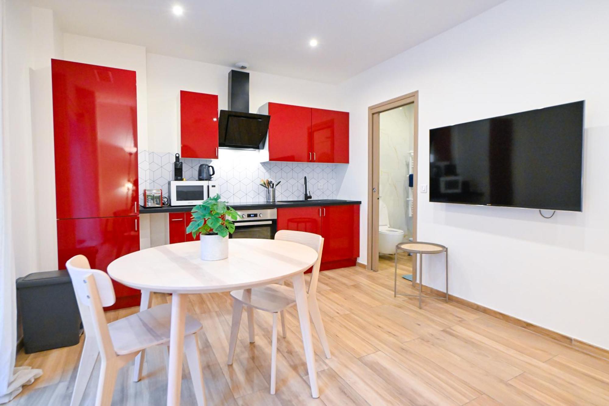 Beau Studio Cozy Centre Ville Et Plages Avec Terrasse N3 Nice Luaran gambar